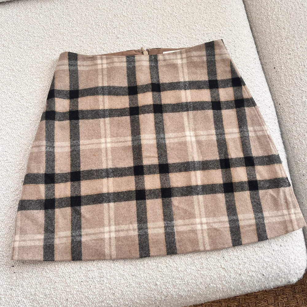 Aritzia Plaid Mini Skirt in Tan and Black